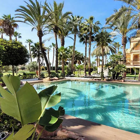 Golf 4*