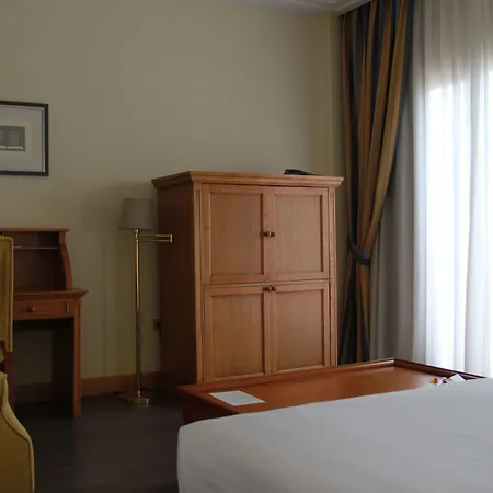 Golf Hotel 4*