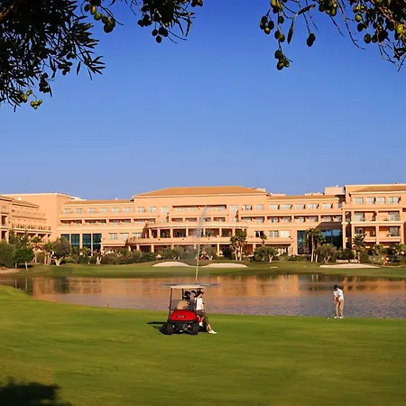 Golf فندق 4*